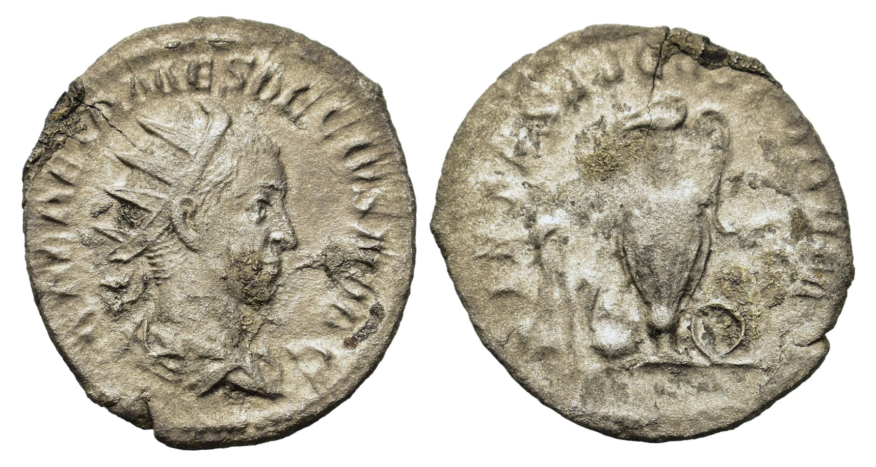 Řím - Herennius Etruscus, antonianus, Řím, 19,9 mm, 2,6 g, radiátní busta vpravo / obětní náčiní, RIC 143.