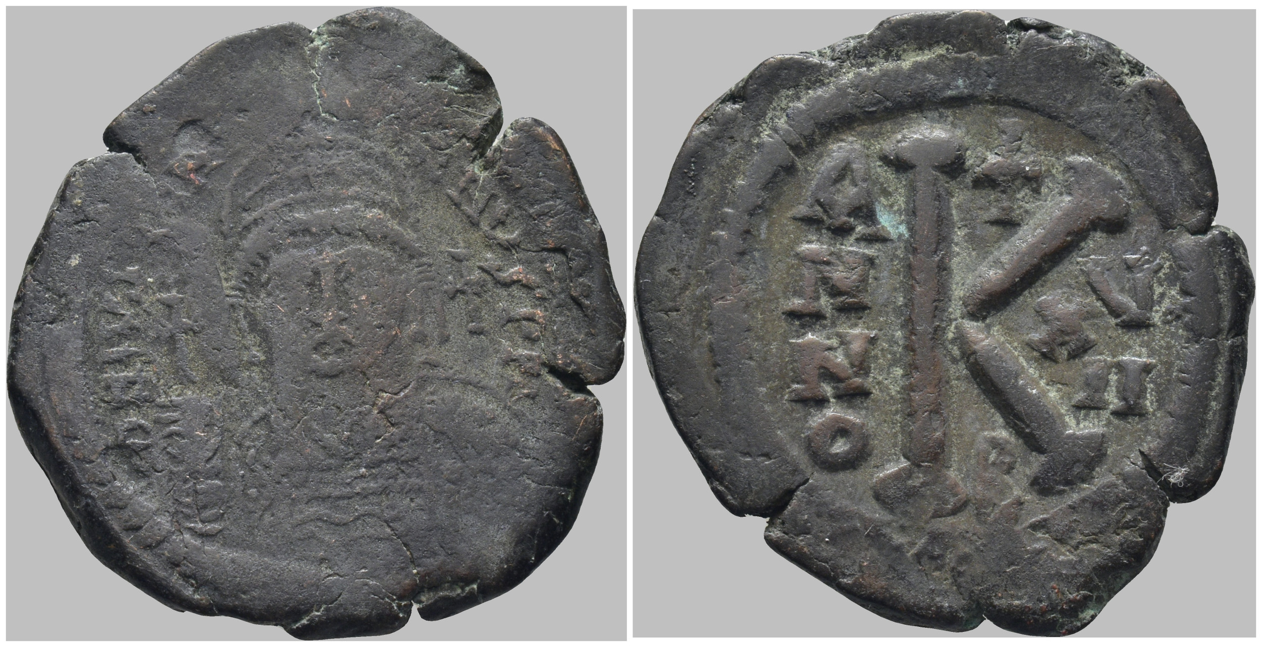 Byzantská říše - Justinian I (527–565) – AE půlfollis, Konstantinopol, rok 17